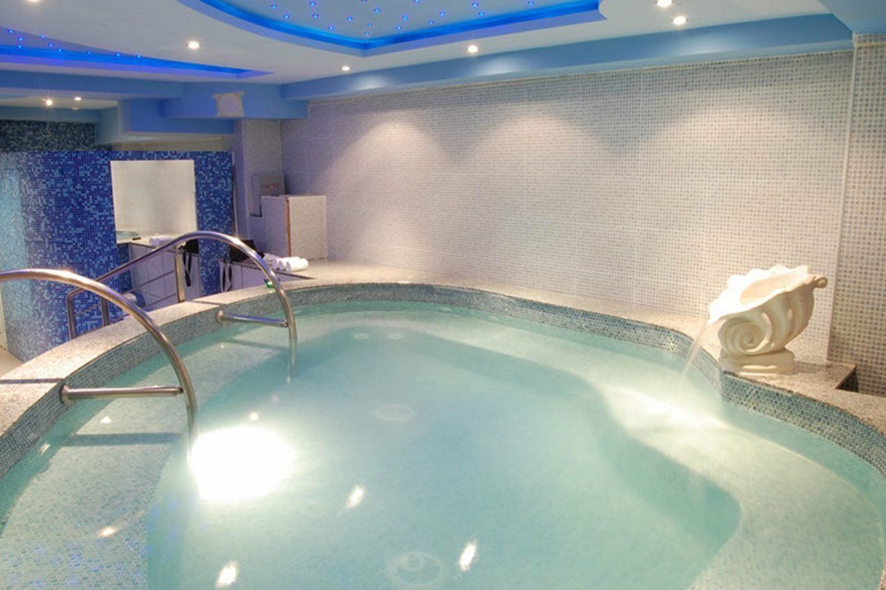 Royal View And Hotell 4*